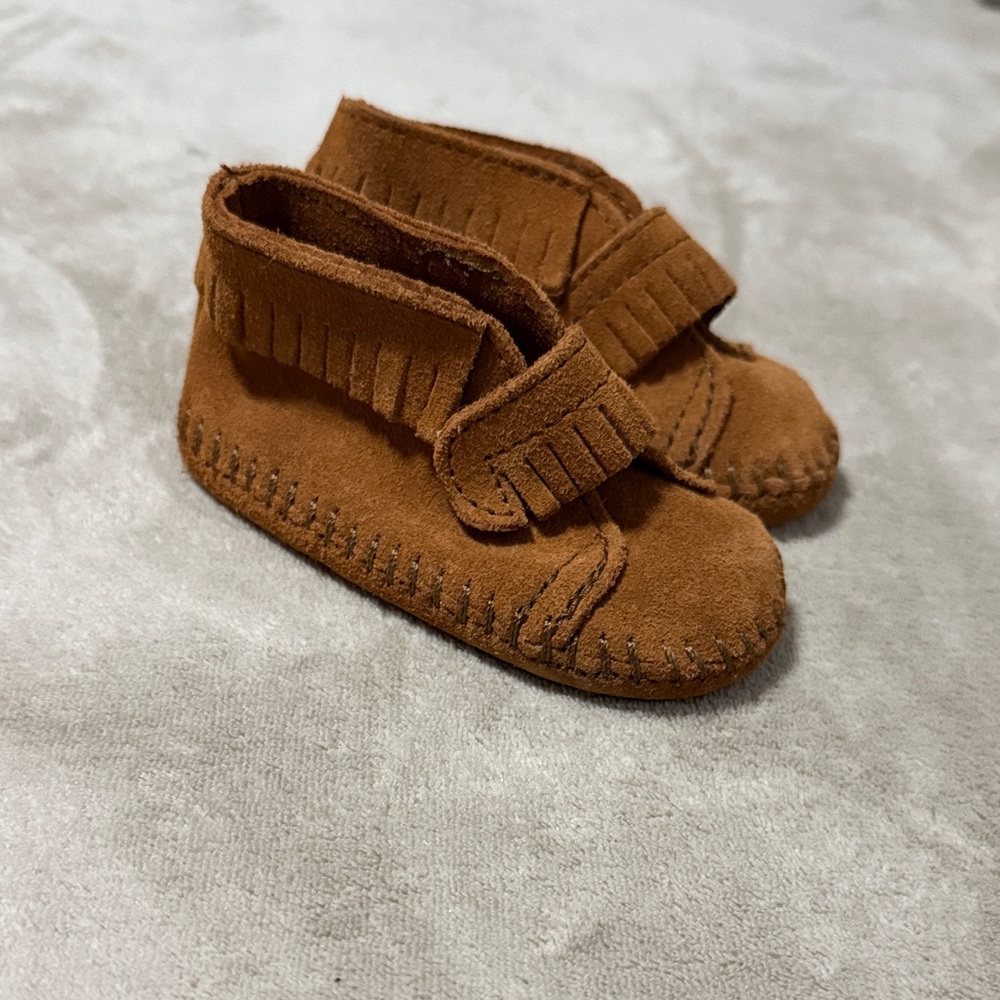 Minnetonka Brown Suede Baby Moccasins